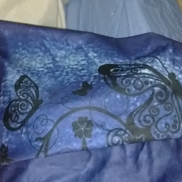 Capris - Picture 2 of 4